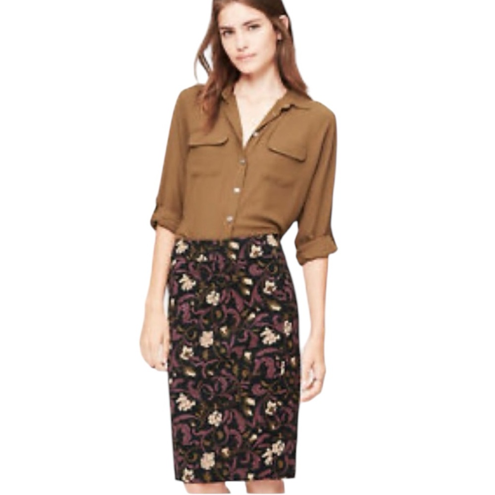 LOFT Women’s Size 10 Floral Pencil Skirt Dark Navy Purple Lined Back Slit